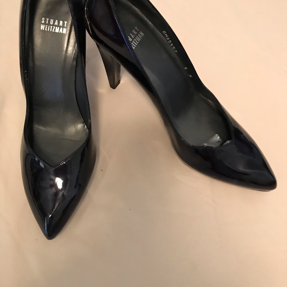 Stuart Weitzman patent leather black pump heals